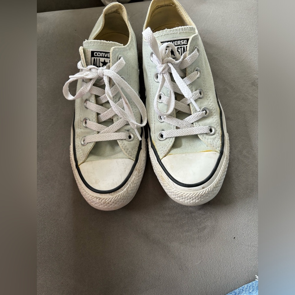 Mint size 6 Converse